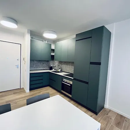 Aparthotel Kristall 2*