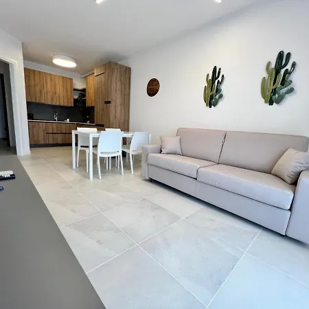 Kristall Aparthotel 2*