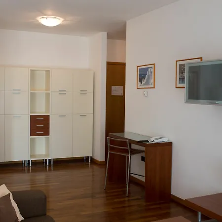 Kristall Apart Otel 4*