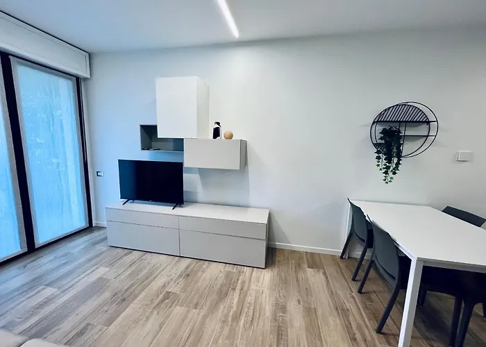 מלון דירות Kristall דסנזאנו דל גארדה